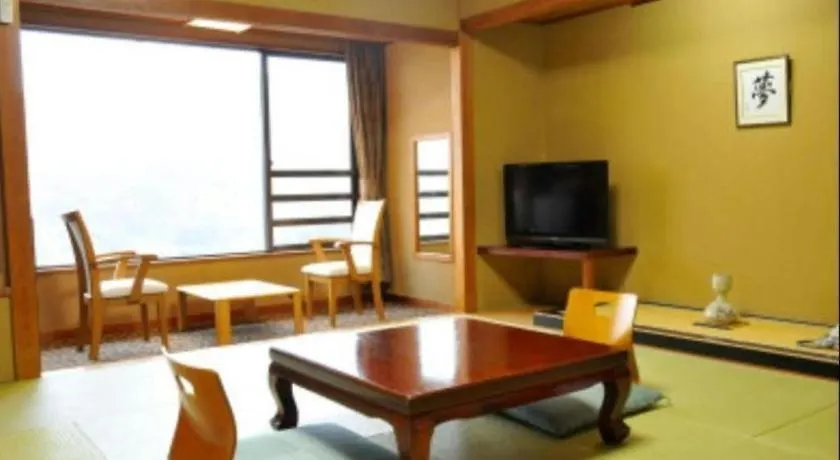 Yugawara Onsen Hotel Akane 3*,